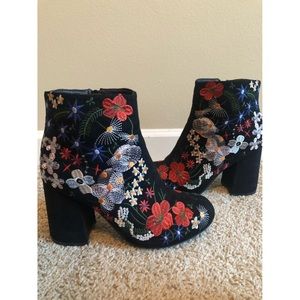 Floral Embroidered Boots